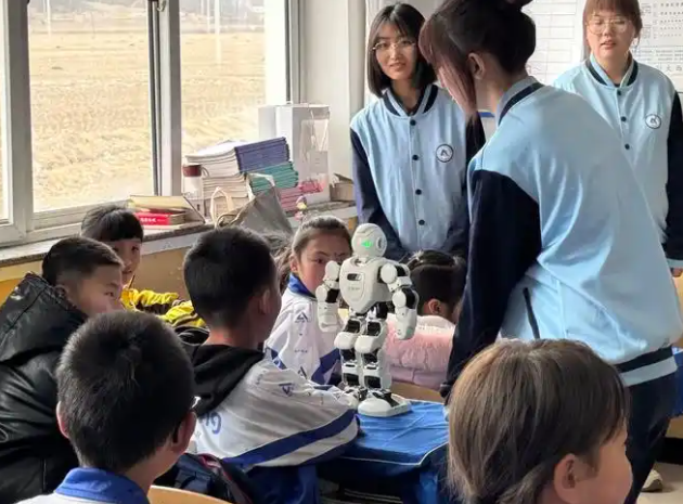 教育无需照搬城市形式完