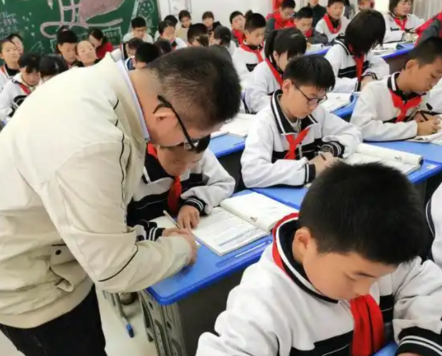 坚实的数据课程变革并非