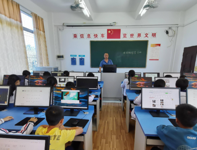 同心圆学校打破交流壁垒