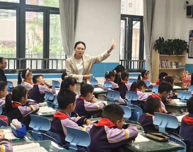 既是家长对校园作业的认