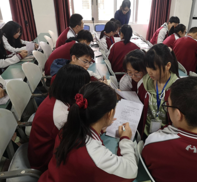 学生更大的自由度去探究