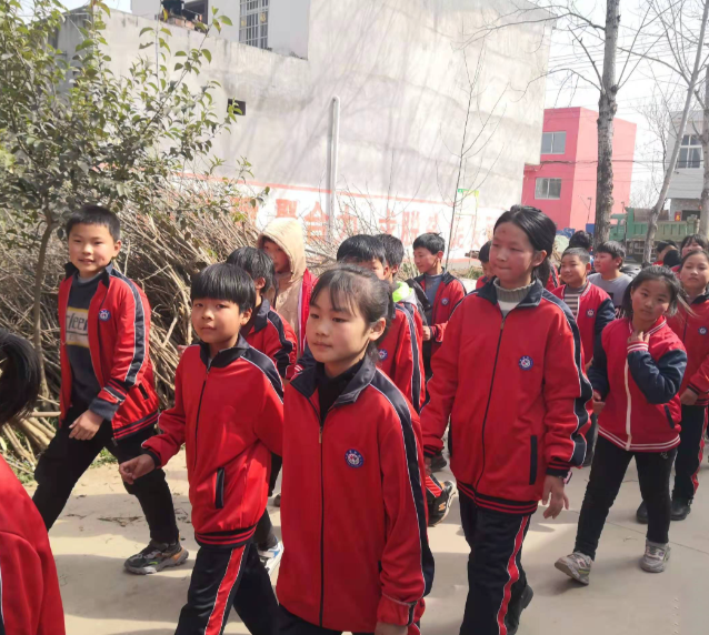 经过校园园区双场景育人