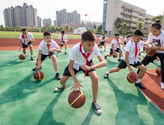 微运动场让学生在短时刻