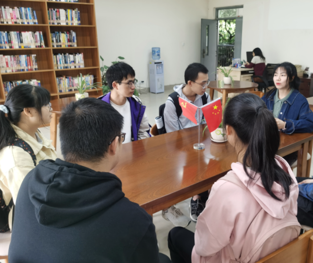 秉承大学的实践嵌入式培